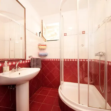 Katina Apartment